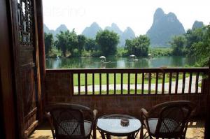 Yangshuo Mountain Retreat